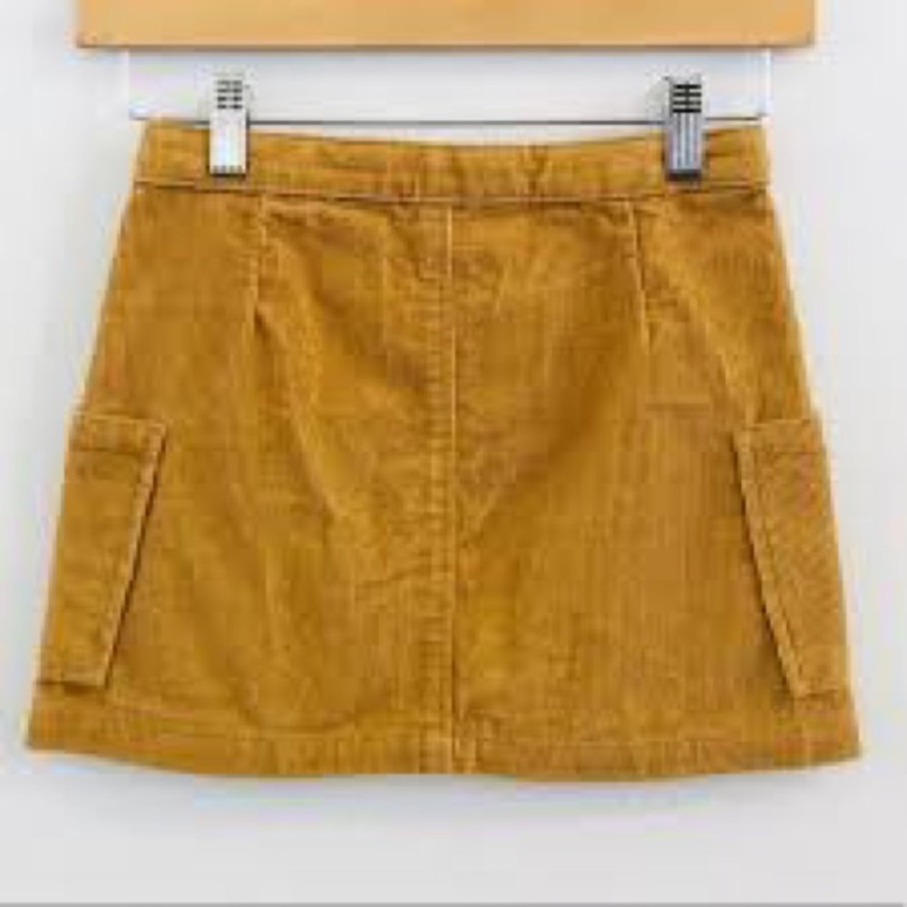 Mustard color corduroy skirt. Love the zipper in the back